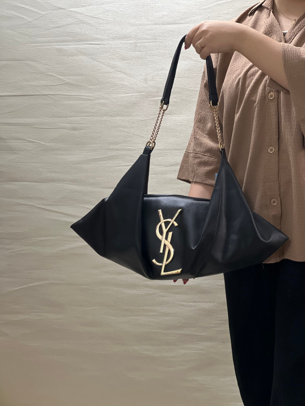 کیف زنانه خفاشی YSL کد ۱۰۱۷